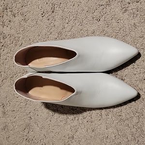 NWOT Iris & Ink White Leather booties